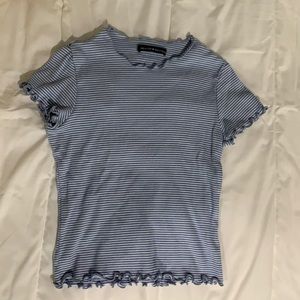 Brandy Melville Cap Sleeve Cropped Crinkle Top